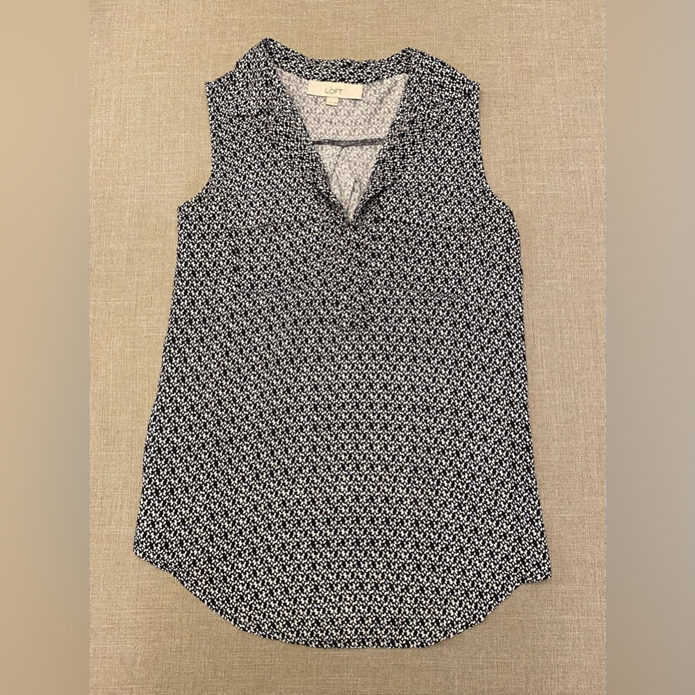 Loft floral pattern sleeveless blouse